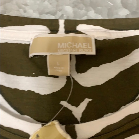 Top - Picture 5 of 5